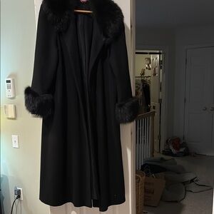Elegant Black Faux Fur-Trimmed Women's Coat